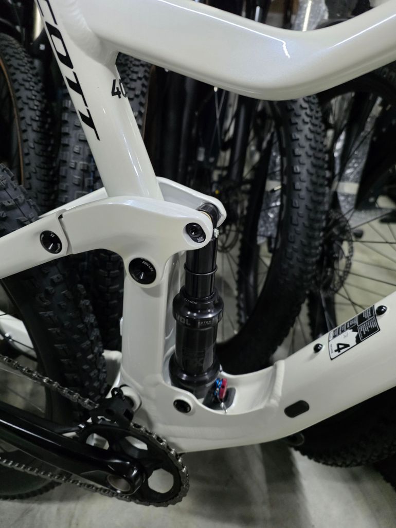 Used Scott Genius 940 2022 2022 Mountainbike, White, 29 — image 3 of 6