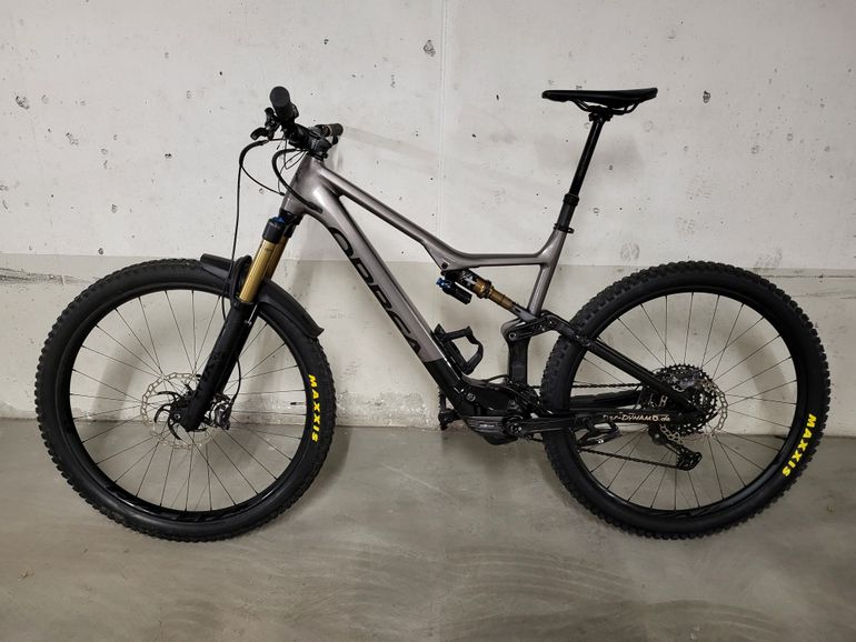 Used Orbea RISE H10 2022 2022 Mountainbike, Light Gray, 29 — image 1 of 12