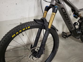 Used Orbea RISE H10 2022 2022 Mountainbike, Light Gray, 29 — image 6 of 12