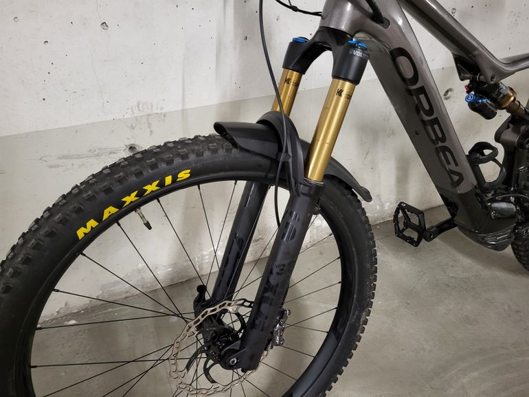 Used Orbea RISE H10 2022 2022 Mountainbike, Light Gray, 29 — image 6 of 12