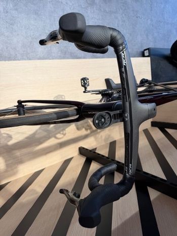 Used Orbea ORCA M21eLTD PWR 2024 2024 Road & Gravel — image 3 of 8