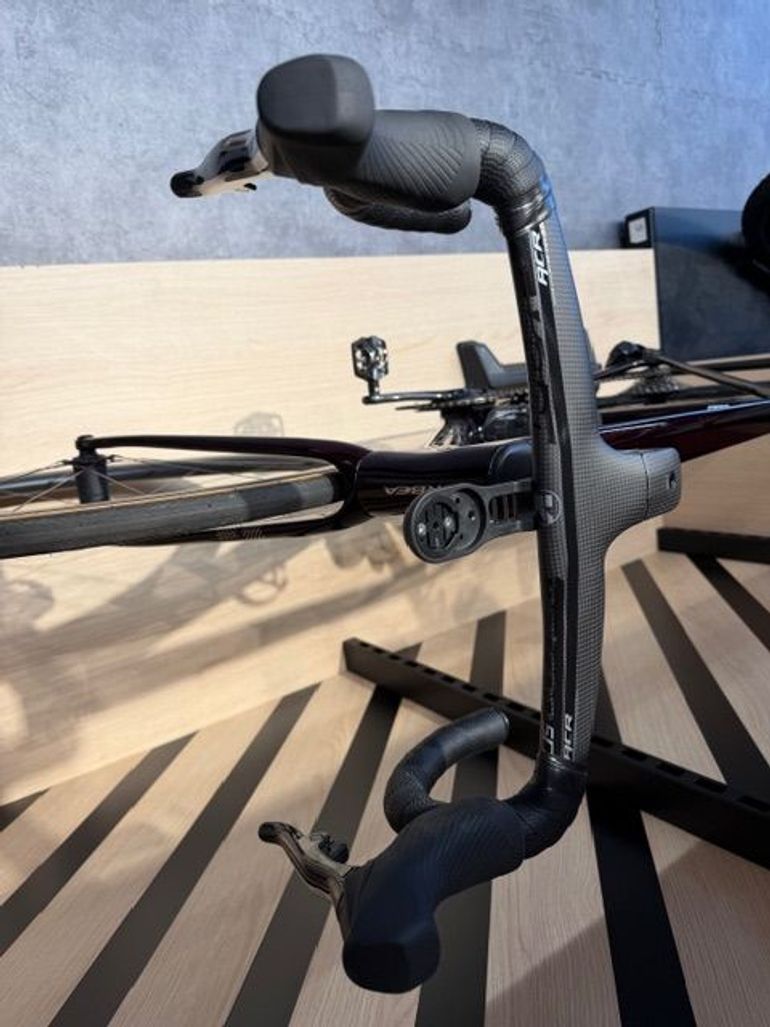 Used Orbea ORCA M21eLTD PWR 2024 2024 Road & Gravel — image 3 of 8