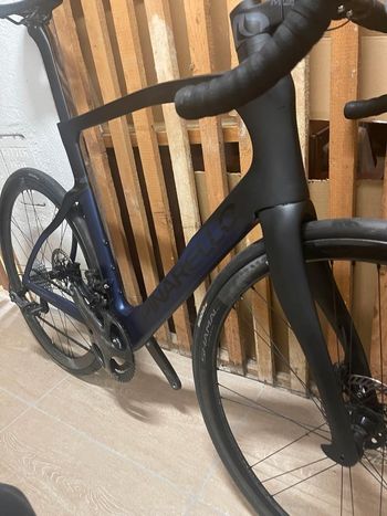 Used Pinarello Dogma F Super Record Disc 2025 Road & Gravel, Blau — image 14 of 20