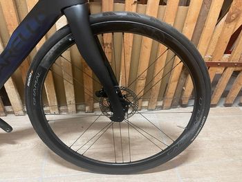 Used Pinarello Dogma F Super Record Disc 2025 Road & Gravel, Blau — image 4 of 20