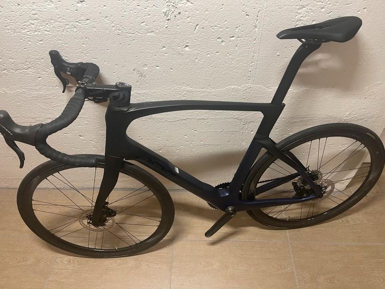Used Pinarello Dogma F Super Record Disc 2025 Road & Gravel, Blau — image 9 of 20