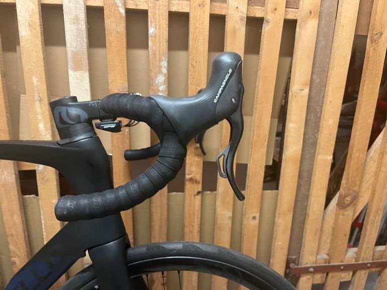 Used Pinarello Dogma F Super Record Disc 2025 Road & Gravel, Blau — image 13 of 20