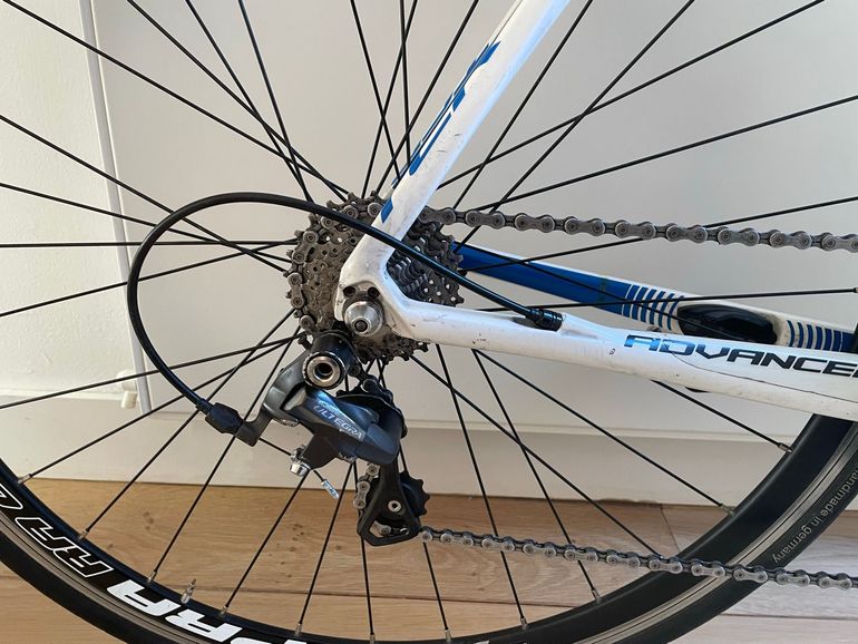 Used Giant TCR Advanced 1 2013 2013 Road & Gravel, White — image 5 of 21
