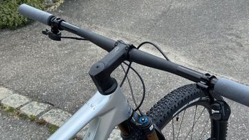Gebrauchtes Orbea ALMA M LTD 2024 2024 Mountainbike, Hellgrau, 29 — Bild 5 von 20