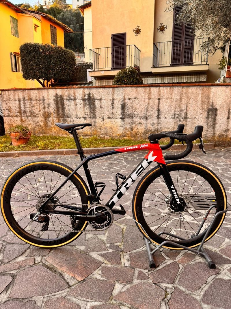 Used Trek Émonda SLR 9 eTap 2022 2022 Road & Gravel