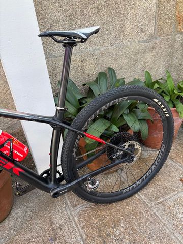Used Trek Procaliber SRAM GX Eagle AXS 2017 Mountainbike, Black — image 10 of 11