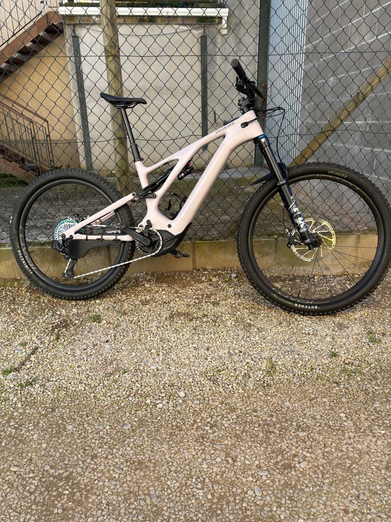Used Specialized Turbo Levo Carbon Ltd Lll 2024 Mountainbike — image 16 of 17