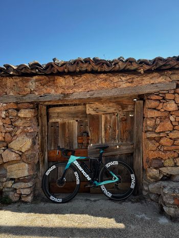 Bianchi, Oltre XR4 Red eTap AXS 2024