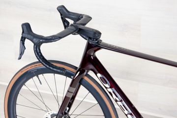 Used Orbea ORCA M10iLTD 2024 Road & Gravel, Red — image 8 of 15