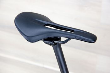 Used Orbea ORCA M20iLTD 2025 Road & Gravel, Red — image 9 of 19