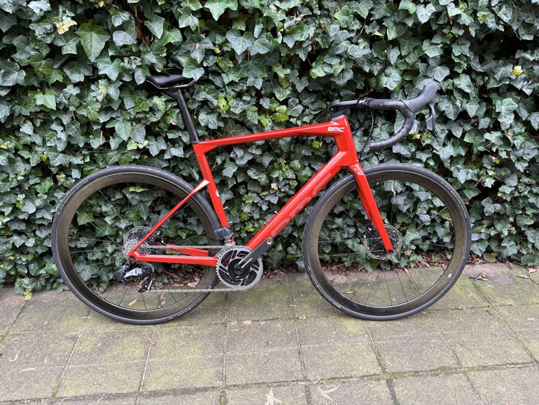 Used BMC Roadmachine SRAM Force eTap AXS 2021 Road & Gravel — image 1 of 9