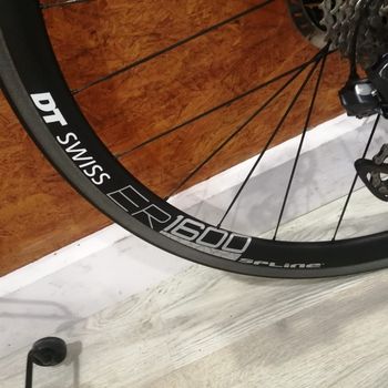 Used Pinarello Dogma Shimano Ultegra Di2 2018 Road & Gravel, Rot — image 7 of 8