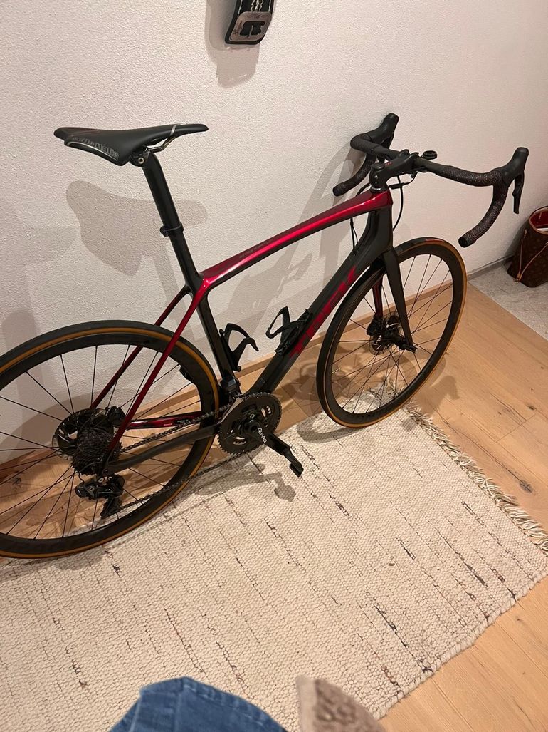 Used Trek Émonda SLR 7 Disc 2020 2020 Road & Gravel — image 1 of 9