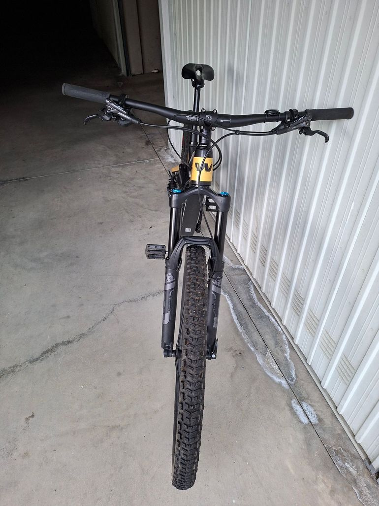 Used Whistle Comanche 2023 Mountainbike — image 4 of 5