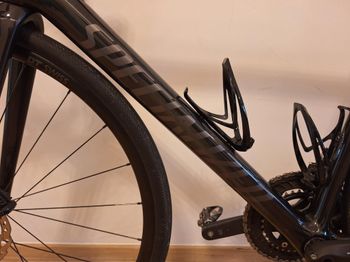Used Specialized Tarmac SL6 Sport 2023 2023 Road & Gravel, Black — image 7 of 7