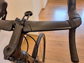 Used Specialized Tarmac SL6 Sport 2023 2023 Road & Gravel, Black — image 2 of 7