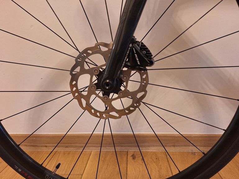 Used Specialized Tarmac SL6 Sport 2023 2023 Road & Gravel, Black — image 5 of 7