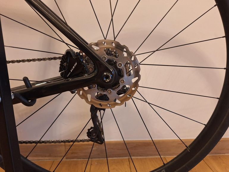 Used Specialized Tarmac SL6 Sport 2023 2023 Road & Gravel, Black — image 4 of 7