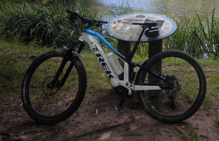 Gebrauchtes Trek Powerfly 7 Equipped Gen 2 2022 2022 Mountainbike, Blau, 27.5, 29 — Bild 3 von 4