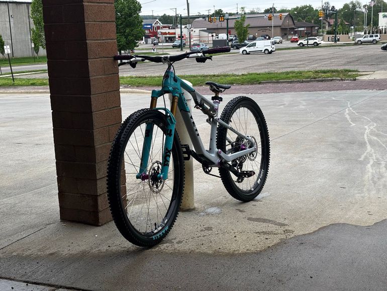 Used Yeti Asr 40th Anniversary 2025 Mountainbike, Blue — image 3 of 6