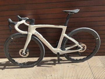 Used Pinarello F5 Shimano 105 Di2 2026 Road & Gravel, White — image 4 of 4