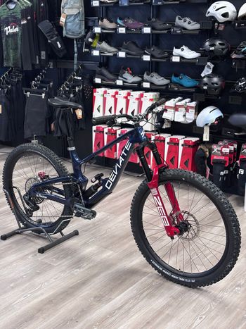Deviate, Claymore MX 2025 Frameset