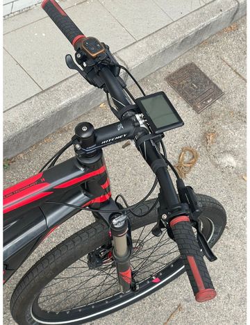 Używany Giant Dirt-E+ 1 2017 2017 Mountainbike — zdjęcie 3 z 4
