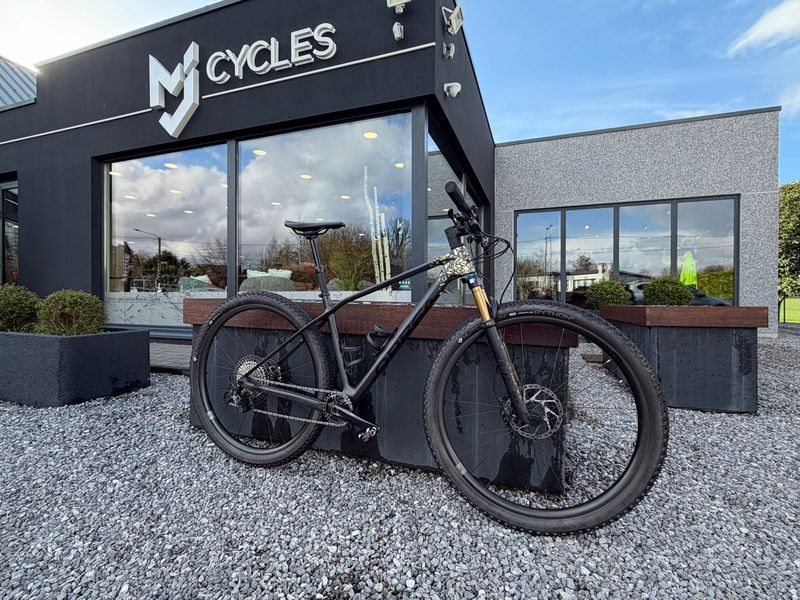 Gebrauchtes Orbea ALMA M20 2023 2023 Mountainbike, Schwarz, 29 — Bild 1 von 7