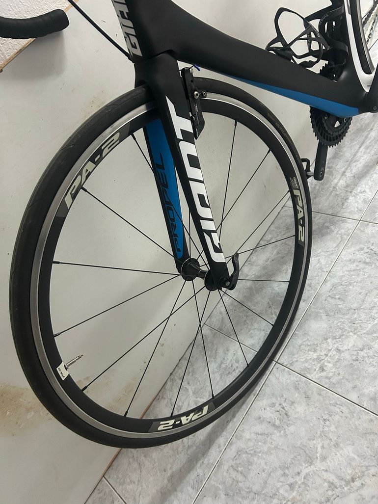 Used Giant Propel Shimano 105 2016 Road & Gravel, Black — image 4 of 6