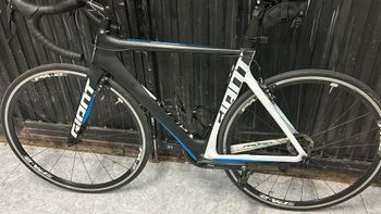 Used Giant Propel Shimano 105 2016 Road & Gravel, Black — image 2 of 6