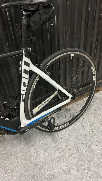 Used Giant Propel Shimano 105 2016 Road & Gravel, Black — image 3 of 6