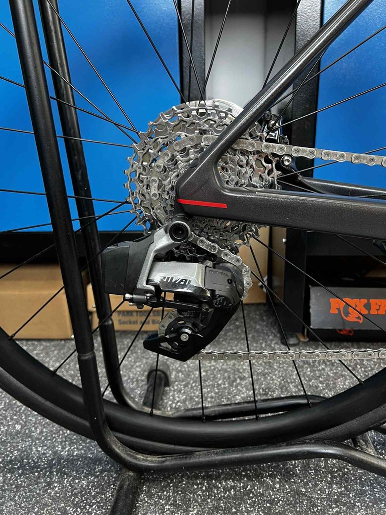 Used BMC Teammachine SLR FOUR 2023 2023 Road & Gravel, Black — image 6 of 10