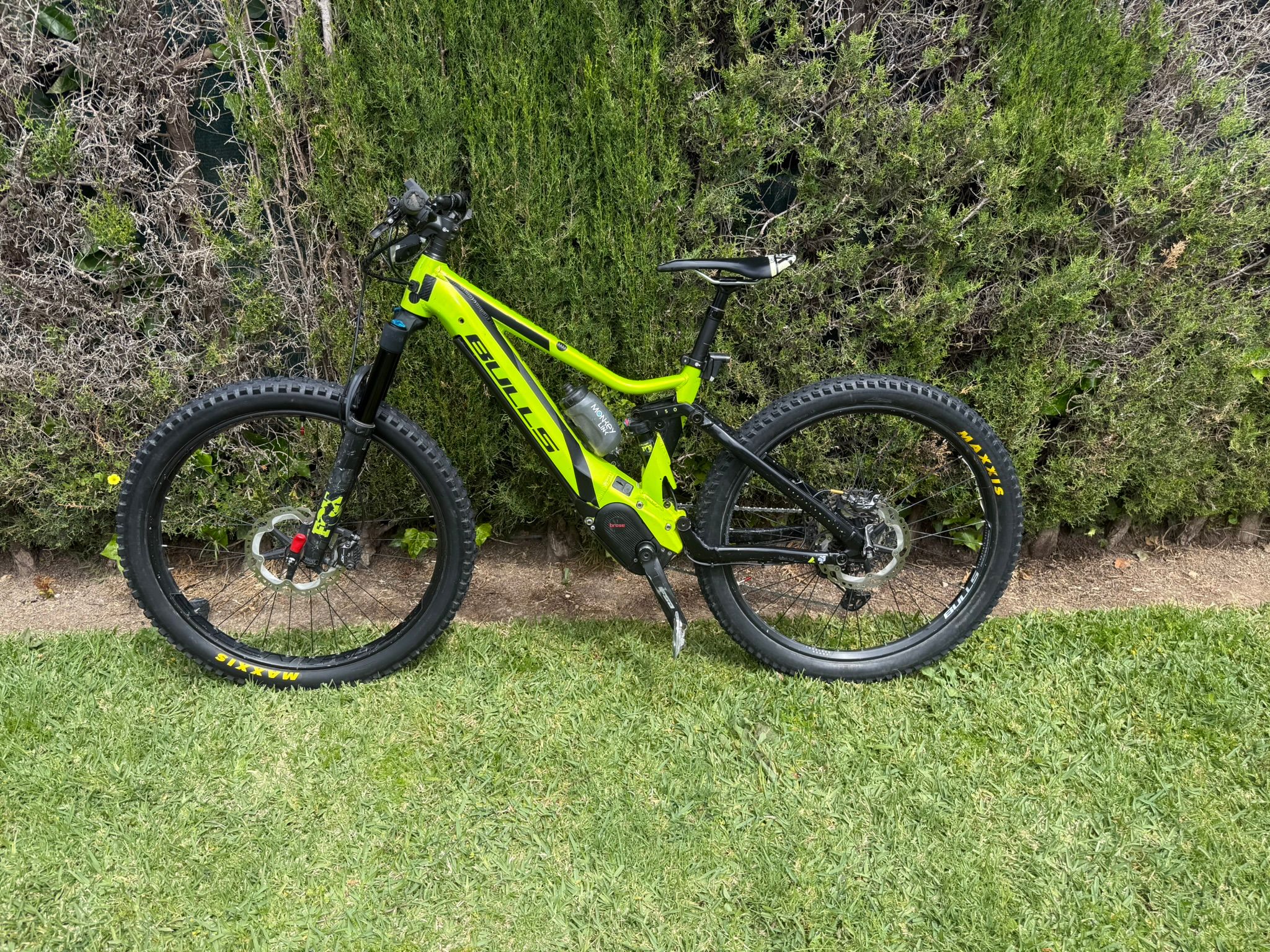 e bike haibike sduro trekking 2.0 e-bike refurbished Lime is piloting two has_at_least_one_preorder_variant Farbe:Shale