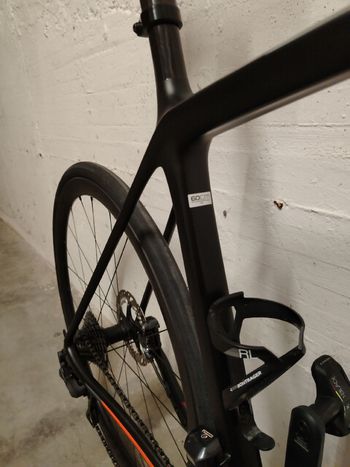Used Trek Émonda SLR 7 Disc 2020 2020 Road & Gravel — image 8 of 9