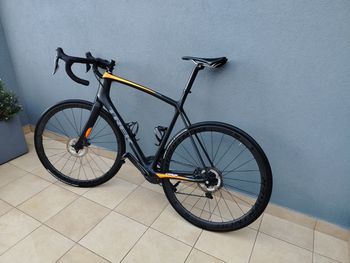 Used Trek Émonda SLR 7 Disc 2020 2020 Road & Gravel — image 2 of 9