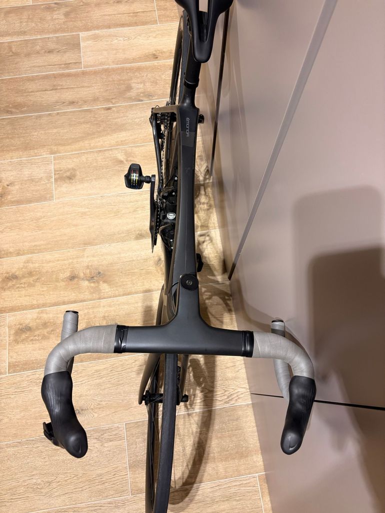Used Trek Émonda SLR 7 2024 2024 Road & Gravel, Nero — image 5 of 8