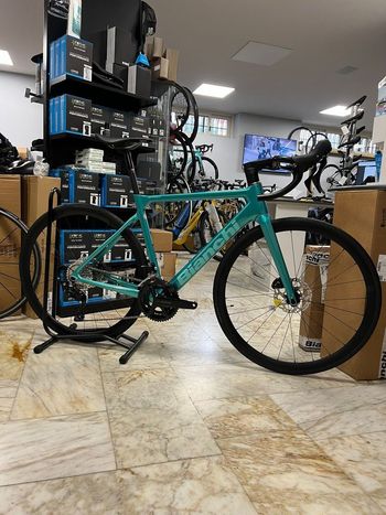 Bianchi, Sprint Shimano 105 Di2 2026 Nuova Colorazione