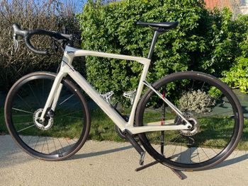 Used BMC Roadmachine THREE 2023 2023 Road & Gravel, Weiß — image 2 of 5