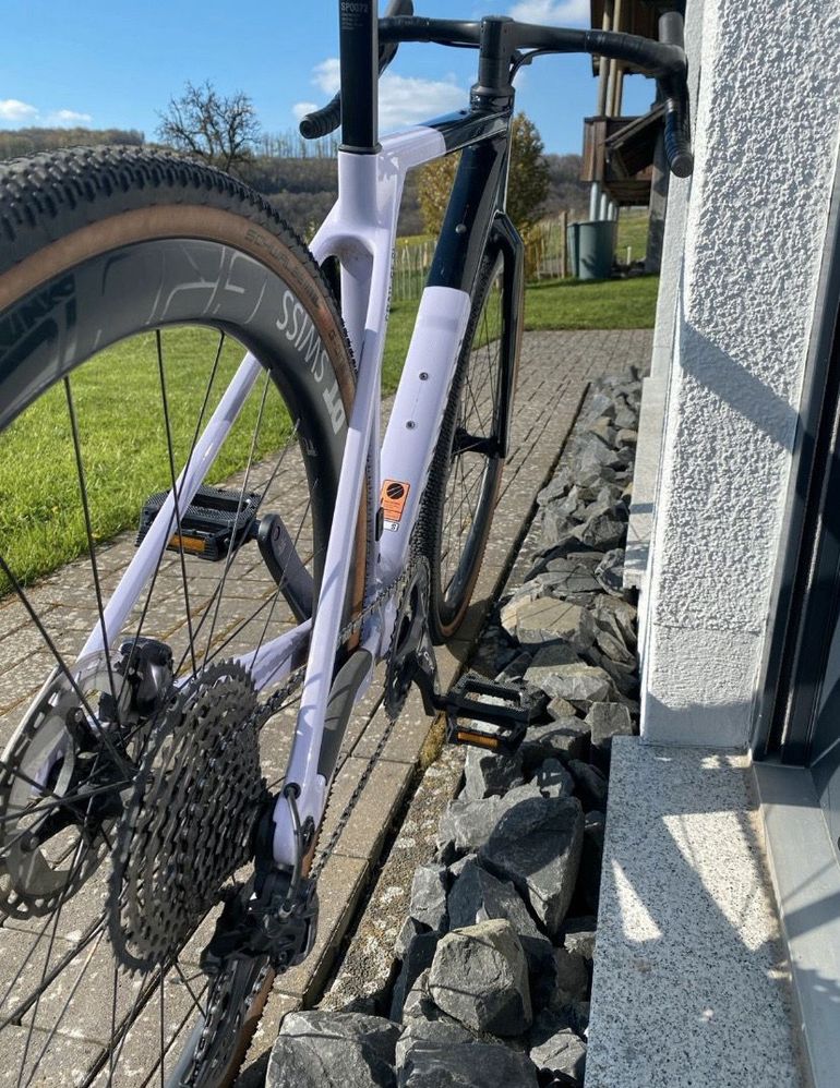 Used Canyon Grail CF SL 8 2024 2024 Road & Gravel, Black — image 9 of 10