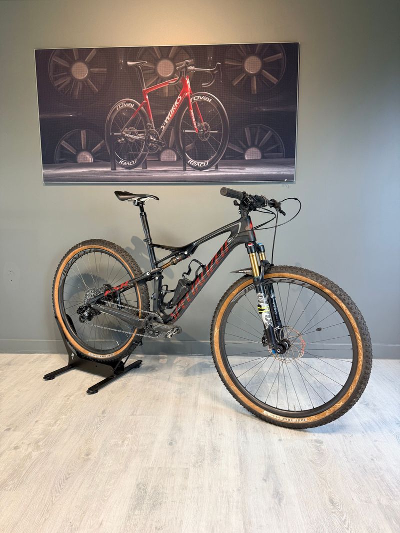 Tweedehands Specialized Epic Pro 2015 MTB