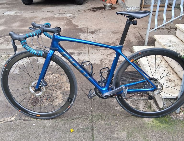 Used Giant TCR Advanced, Pro Disc 0 2021 2021 Road & Gravel — image 1 of 7