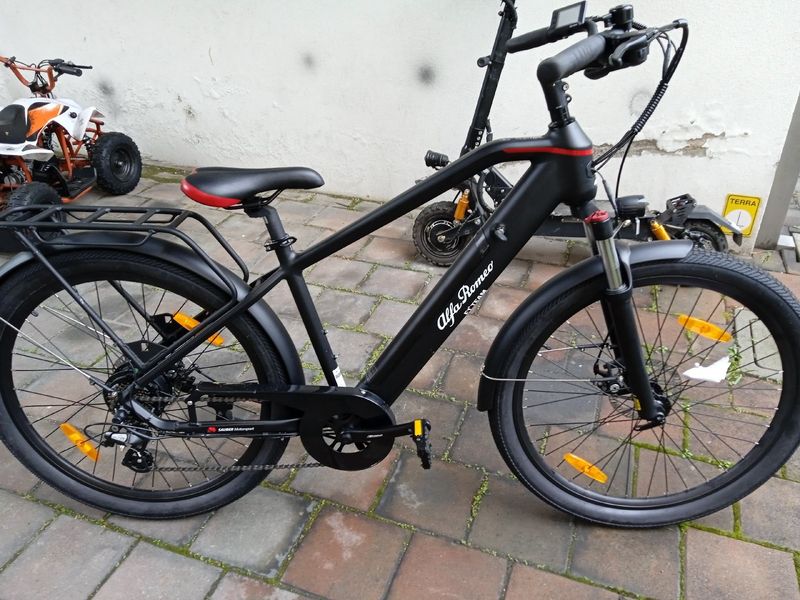 Used Alfa Romeo F1 Team, Fine 2024 2024 Urban & Touring