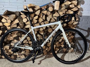 Specialized, Aethos Pro - SRAM Force eTAP AXS 2025