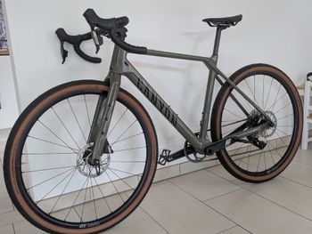 Used Canyon Grizl CF SL 6 AXS 2024 2024 Road & Gravel — image 2 of 6