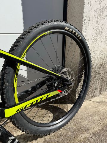 Used Scott Spark 920 2018 2018 Mountainbike, Black, 29 — image 9 of 13