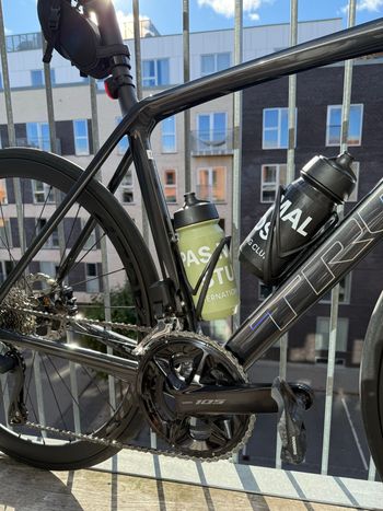 Used Trek Émonda SL 6 Pro Di2 2023 2023 Road & Gravel, Black — image 3 of 15